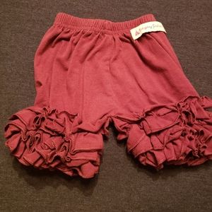 Ruffle shorties